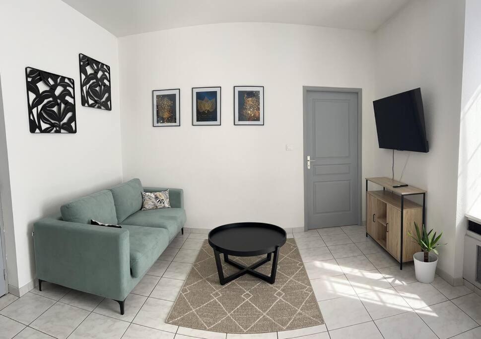 Appartement 1 Chambre Rue Faubourg De Besancon Montbéliard Eksteriør bilde